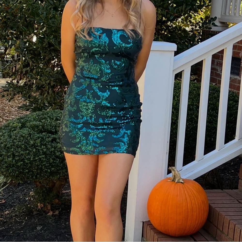 Windsor Emerald Green Short Formal Dress